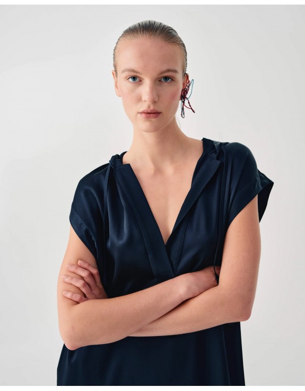 Beatrice .b Hooded dress with V neckline