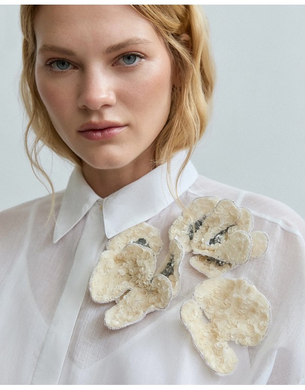 P Sophia White shirt in Organza whith Floral Appliqué 