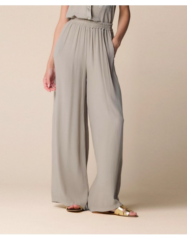 KoccaFlowing grey trousers with pleated waist detailing