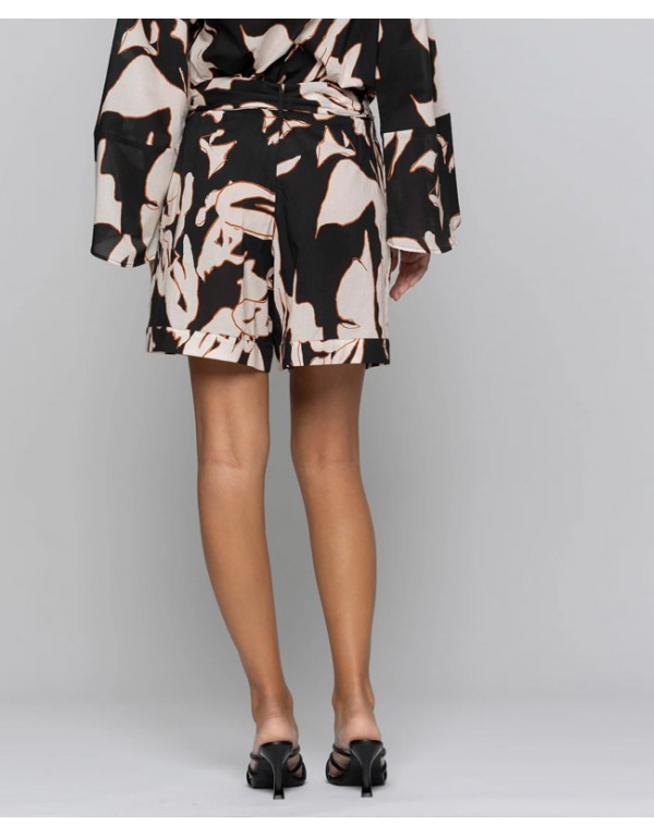 Loose patterned shorts with a sash