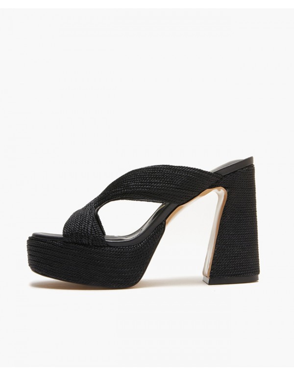 High slipper in raffia black color