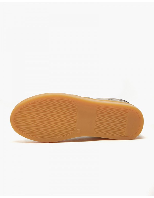 Sneaker in gold color