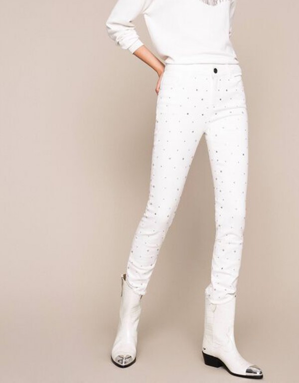 Denim παντελόνι με διακοσμητικές πέτρες