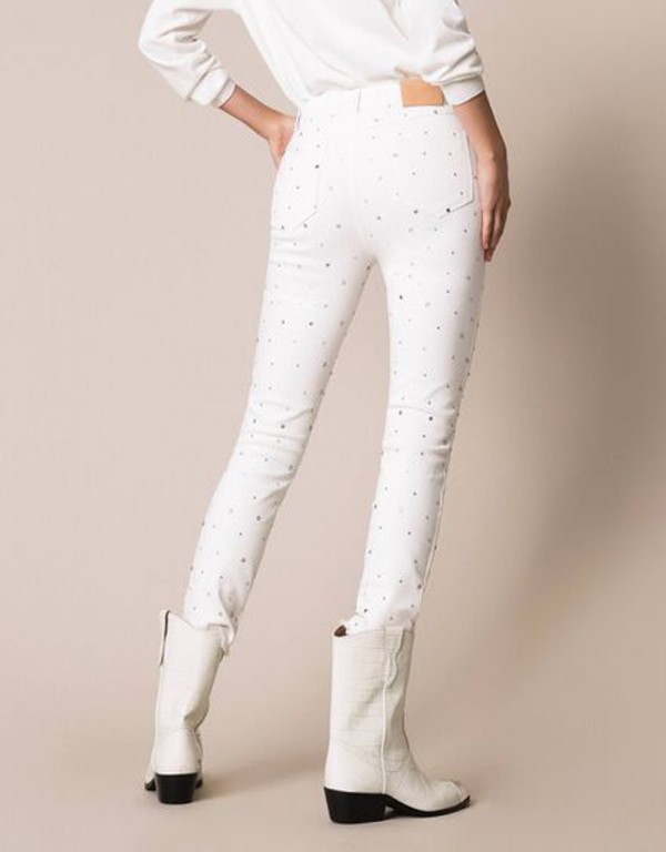 Denim παντελόνι με διακοσμητικές πέτρες