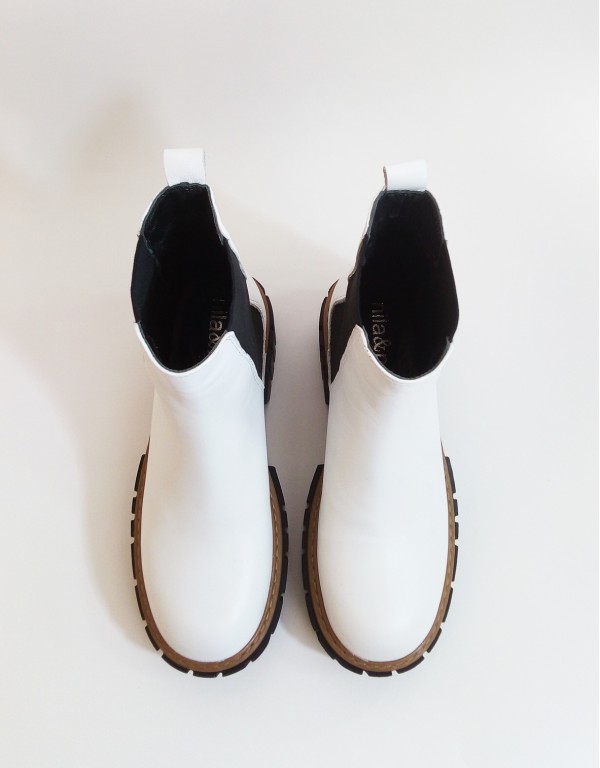 Leather ankle boots 